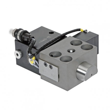 Wedge Clamps for Tapered Clamping Edge with Locking Bolt without and with Position Monitoring at the side - HILMA WZ2.2405