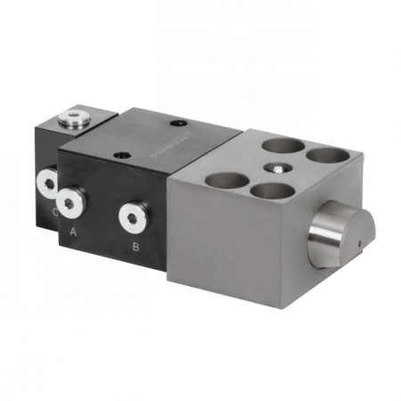 Wedge Clamps for Tapered Clamping Edge with Sequence Valve control for High Temperature Ranges - HILMA WZ2.2407